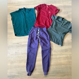 Figs Scrubs Technical Collection Lot of 3 Shirts & One Pair of Joggers Size XXS